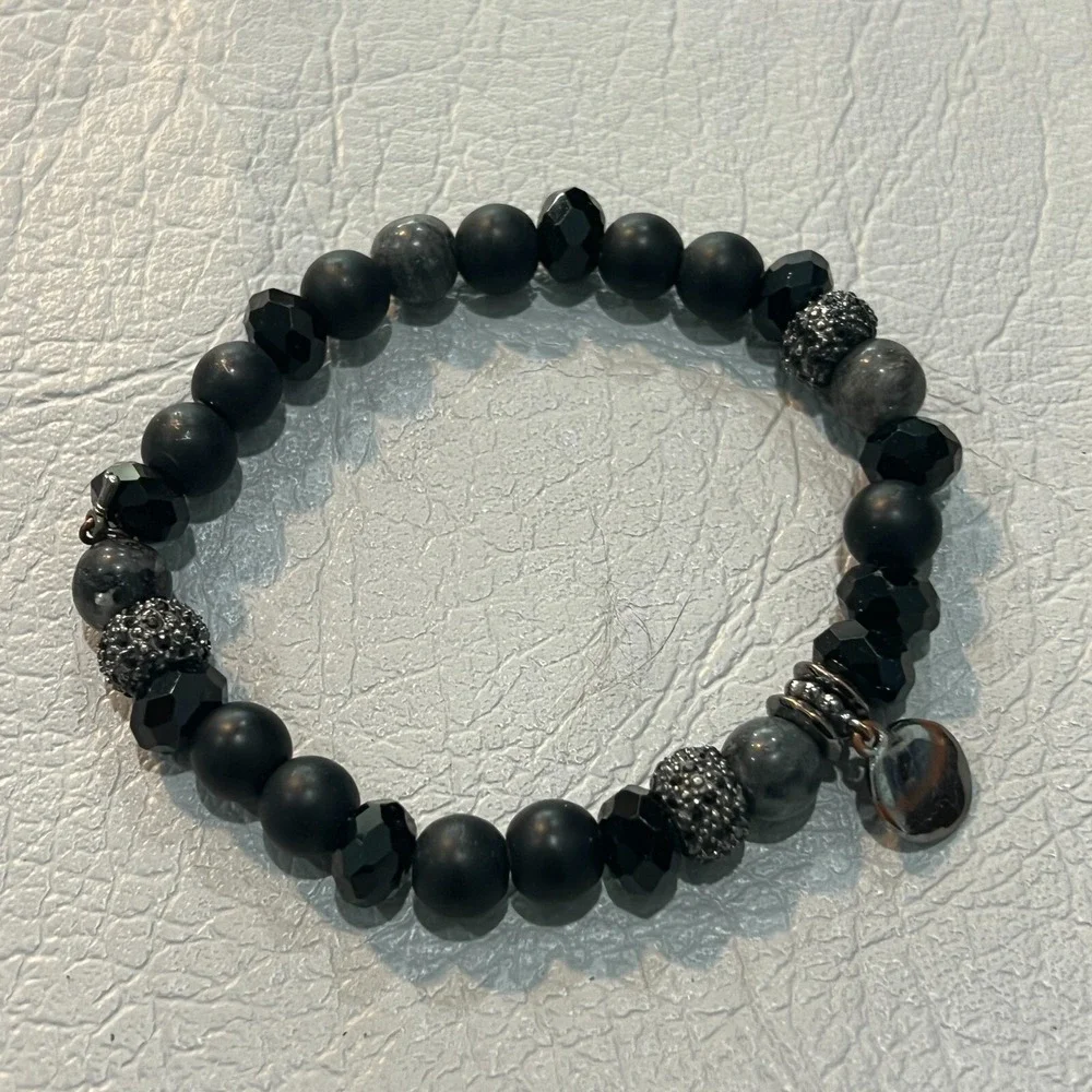 Black Beaded Stretch Bracelet Gray and Silver Tone‎ Accents Cross Bead